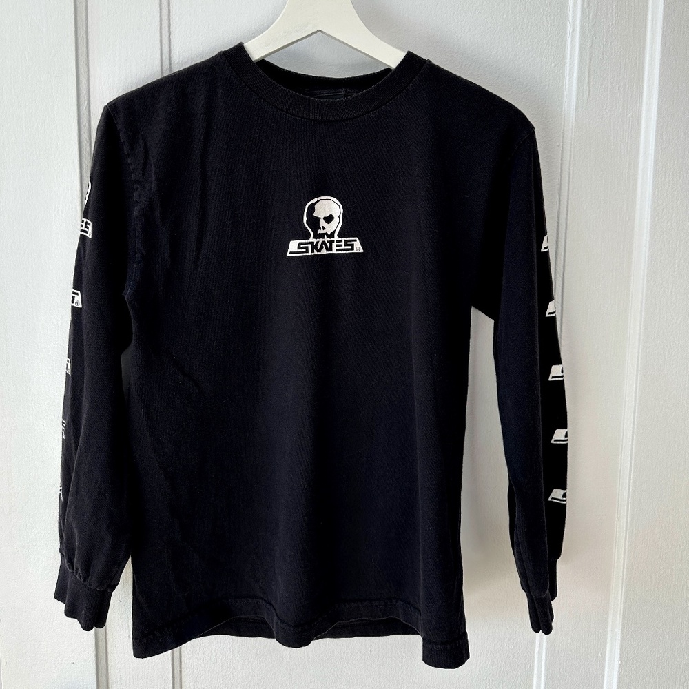 SKULL SKATES Black and White Long Sleeved T-shirt